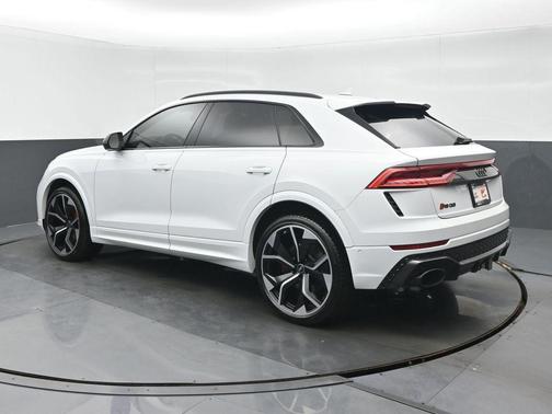 Glacier White Metallic 2023 Audi RS Q8 4.0T