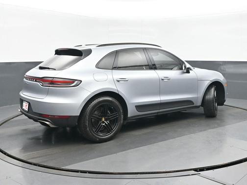 2020 Porsche Macan Base