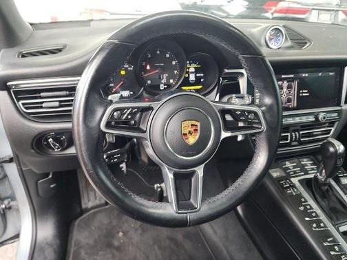 2020 Porsche Macan Base