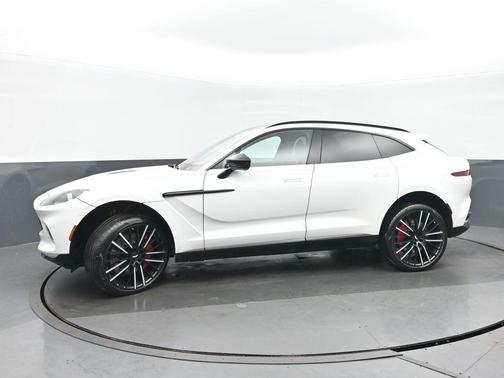 2022 Aston Martin DBX Base