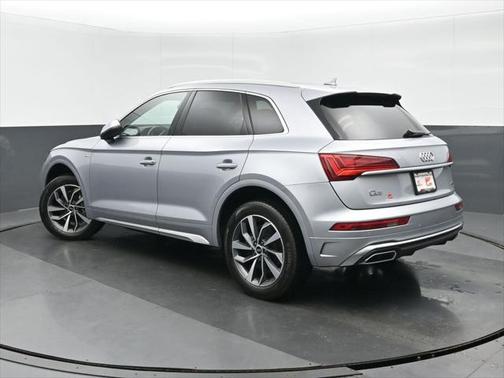 2023 Audi Q5 45 S line Premium Plus