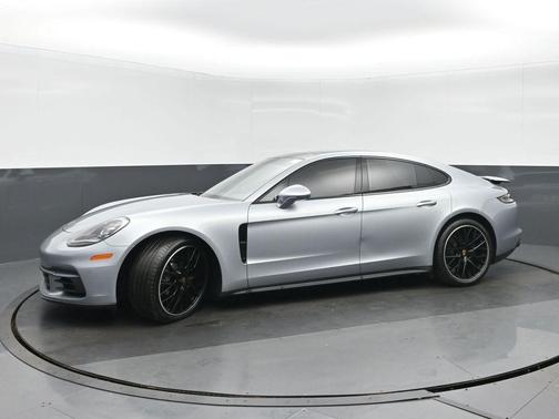 2018 Porsche Panamera 4S