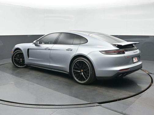2018 Porsche Panamera 4S