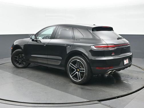Black 2021 Porsche Macan Macan