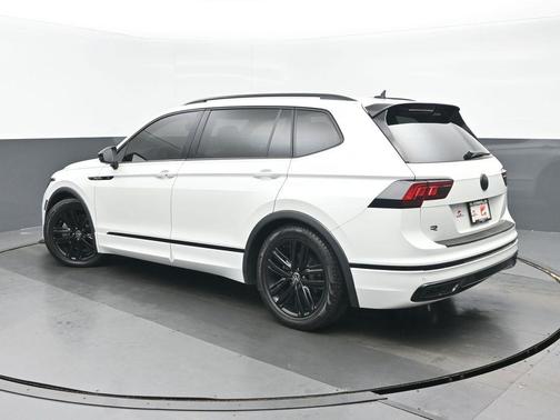 2022 Volkswagen Tiguan 2.0T SE R-Line Black 4MOTION