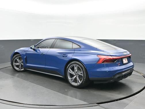 2023 Audi e-tron GT Prestige quattro