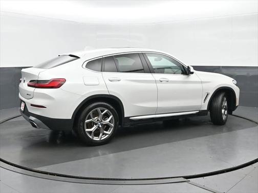 2022 BMW X4 xDrive30i