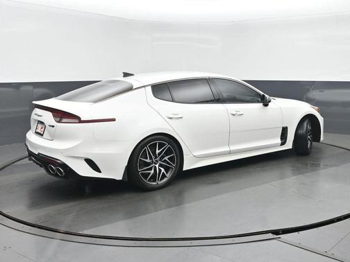 Snow White Pearl 2022 Kia Stinger GT-Line