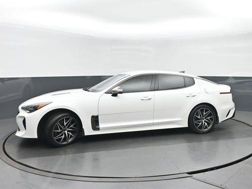 Snow White Pearl 2022 Kia Stinger GT-Line