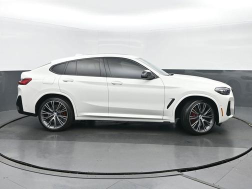 2023 BMW X4 M40i
