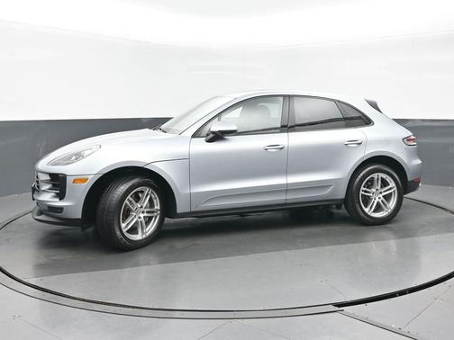 2021 Porsche Macan Base