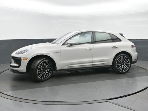 Chalk 2022 Porsche Macan Macan
