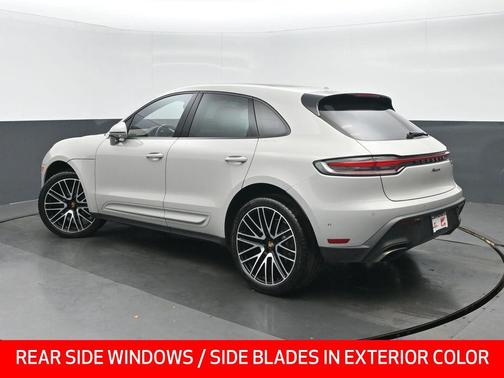 Chalk 2022 Porsche Macan Macan