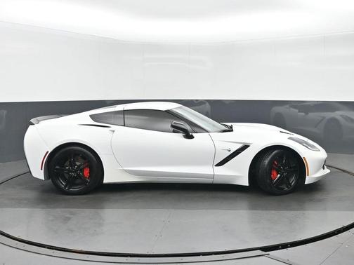 Arctic White 2017 Chevrolet Corvette Stingray