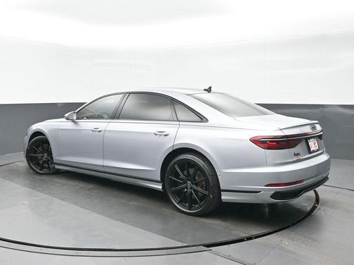 2022 Audi A8 L 55 TFSI quattro Tiptronic