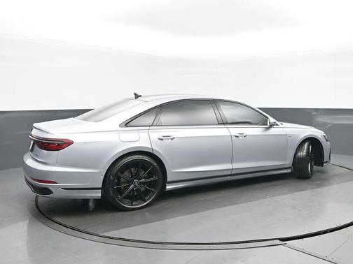 2022 Audi A8 L 55 TFSI quattro Tiptronic
