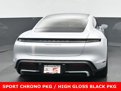 2022 Porsche Taycan Turbo