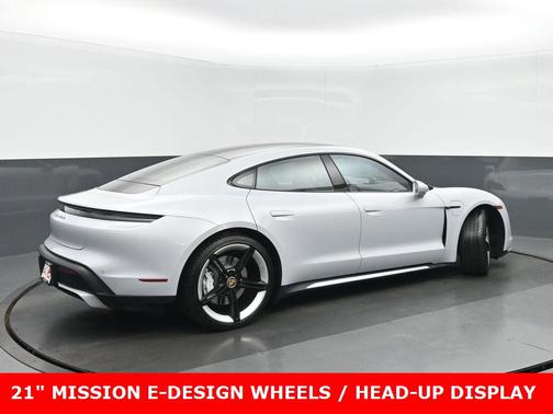 2022 Porsche Taycan Turbo