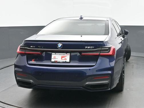 2022 BMW 750 i xDrive