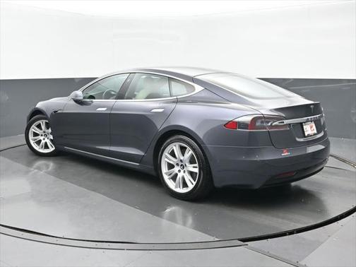 2020 Tesla Model S Long Range