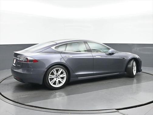 2020 Tesla Model S Long Range