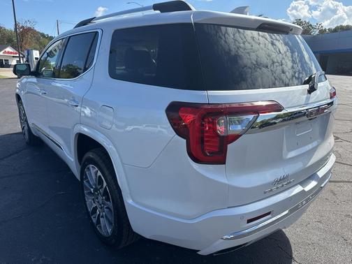2022 GMC Acadia Denali