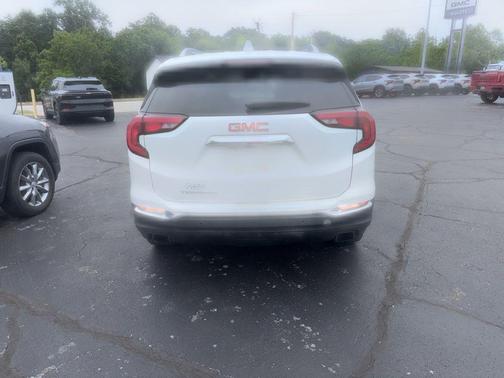 Summit White 2019 GMC Terrain SLT