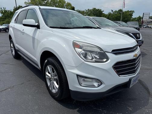 Summit White 2017 Chevrolet Equinox LT