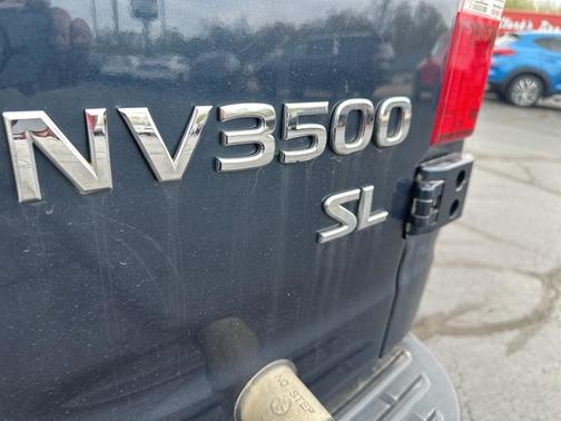 2018 Nissan NV Passenger NV3500 HD SL V8