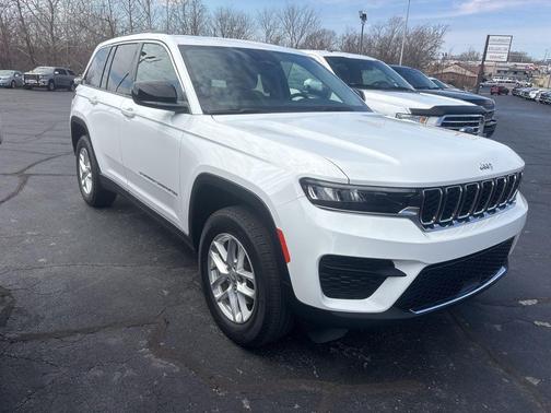 2023 Jeep Grand Cherokee Laredo