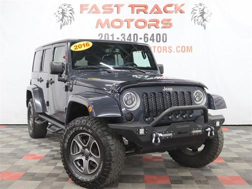 2016 Jeep Wrangler Unlimited Sahara