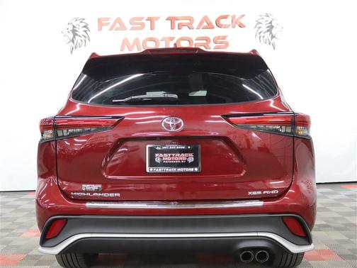 2022 Toyota Highlander XSE