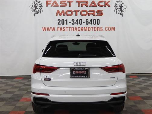 2023 Audi Q3 Premium 45 TFSI S line quattro Tiptronic