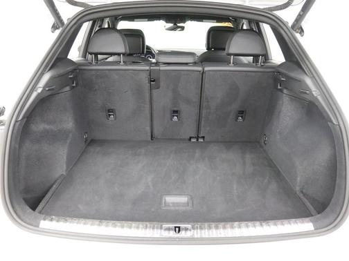 2023 Audi Q3 Premium 45 TFSI S line quattro Tiptronic
