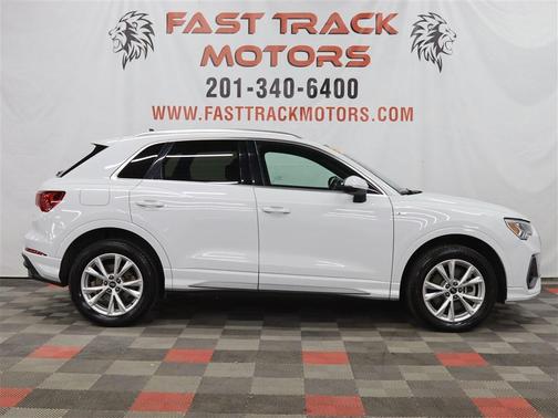 2023 Audi Q3 Premium 45 TFSI S line quattro Tiptronic
