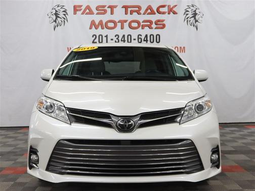 2019 Toyota Sienna XLE Premium