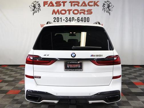 2022 BMW X7 M50i