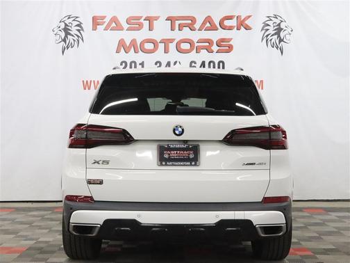 WHITE 2021 BMW X5 xDrive40i