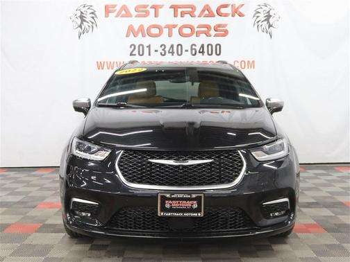 2022 Chrysler Pacifica L