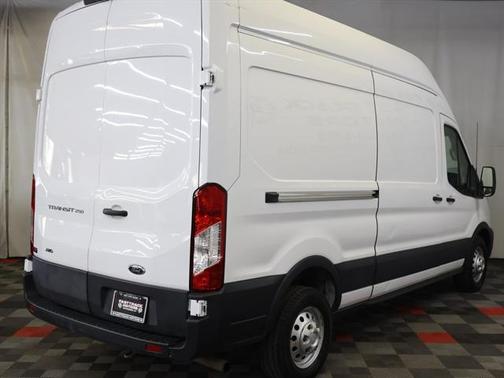 2022 Ford Transit-250 Base