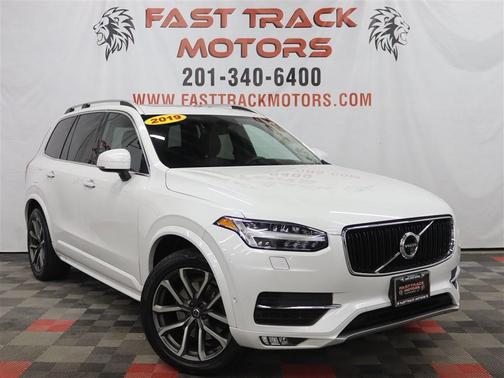 2019 Volvo XC90 T6 Momentum