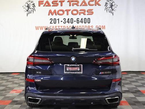 2022 BMW X5 M50i
