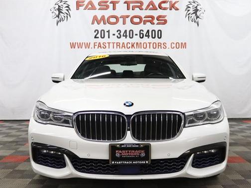 2016 BMW 750 i xDrive