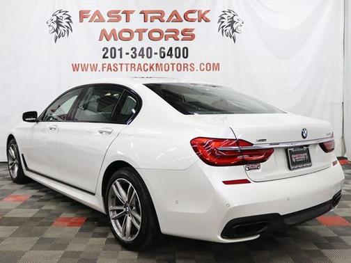 2016 BMW 750 i xDrive