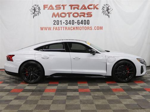 2022 Audi e-tron GT Prestige