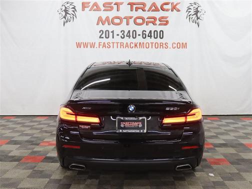 2022 BMW 530 i xDrive