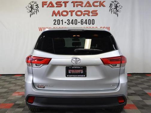 2018 Toyota Highlander LE