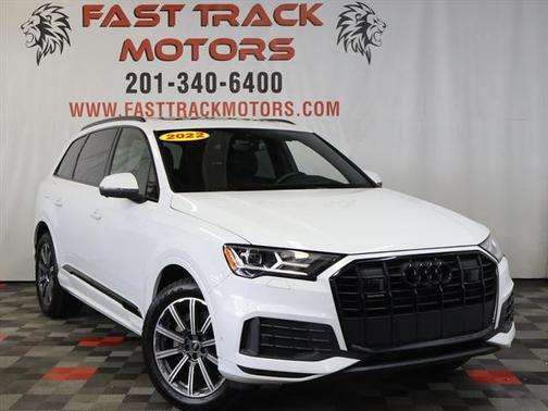 2022 Audi Q7 45 Premium Plus