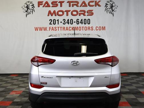 2018 Hyundai TUCSON SE