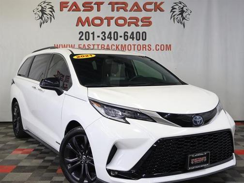 2021 Toyota Sienna XSE 7 Passenger